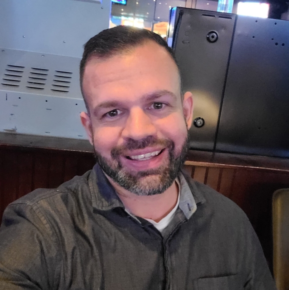 Meet your Posher, Brad - Picture 1 of 1